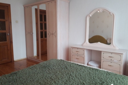 Большая четырехкомнатная квартира в центре города